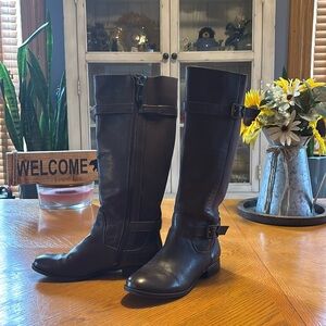 Isaac Mizrahi brown calf boots NWOT